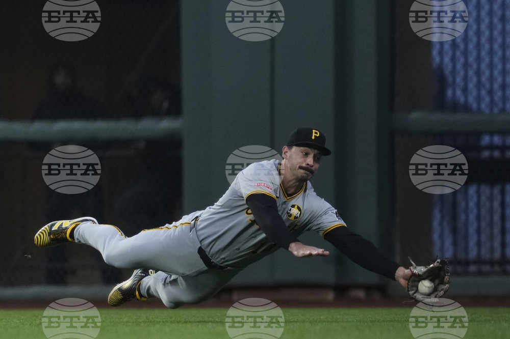 Pirates Giants Baseball