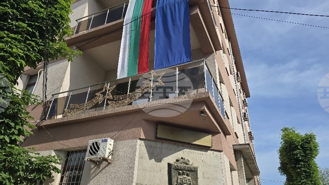 Всяко поколение оставя своя златна нишка от дела, ценности и памет, каза кметът по повод годишнината от обявяването на Луковит за град