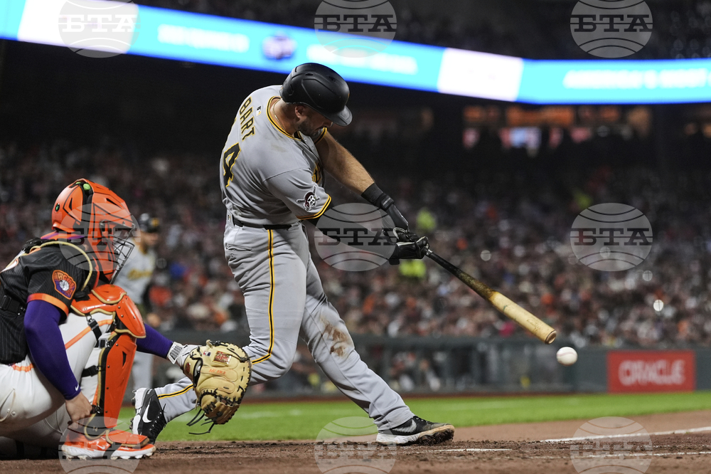 Pirates Giants Baseball