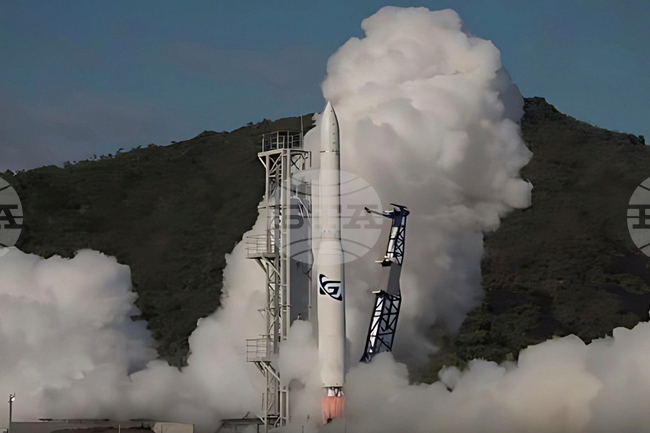 Първата австралийска ракета се разби 14 секунди след изстрелването си