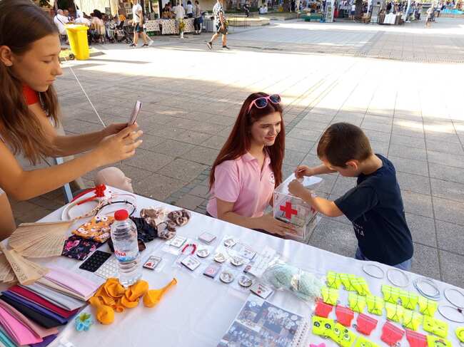Над 300 обяда на нуждаещи се деца ще осигури Българският Червен кръст в Разград със събрани от доброволци средства