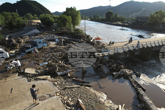 Властите на Пекин признаха, че e имало пропуски при справянето с пороите