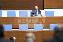 Парламент - заседание