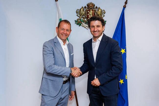 Tourism Minister Borshosh Discusses Prospects of Israeli Tourism Market with Israir Airlines Representatives