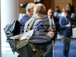 Парламент - заседание