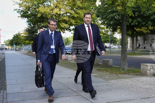 Германският вицеканцлер призова за увеличаване на натиска и върху Израел, и върху "Хамас" 