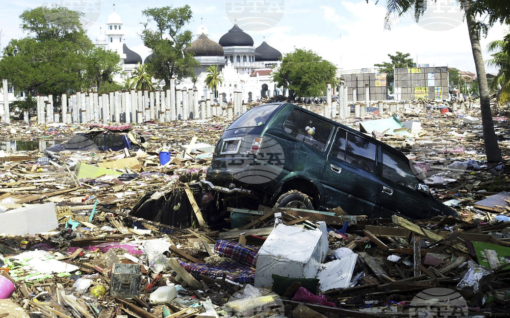 Pacific-Tsunami-Earthquakes-Glance