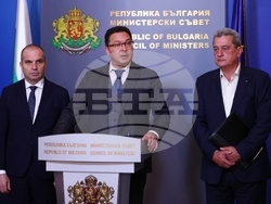 Министерски съвет - Даниел Митов - брифинг