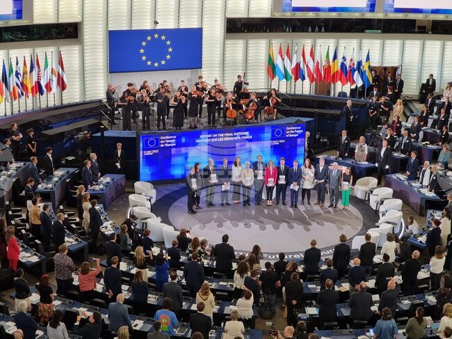  Граждани настояха европейските лидери да реформират ЕС 