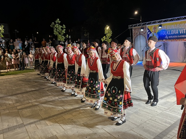 Община Русе: ДЮФА „Зорница“ с успешно представяне на международен фолклорен фестивал в Босна и Херцеговина