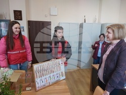 Окръжен съд – Кюстендил: Съдиите и съдебните служители от Окръжен съд и Районен съд – Кюстендил подкрепиха БЧК и програмата „Топъл обяд“ за децата в неравностойно положение