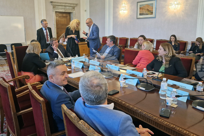 Committee Rejects President’s Veto on Health Insurance Act Amendments