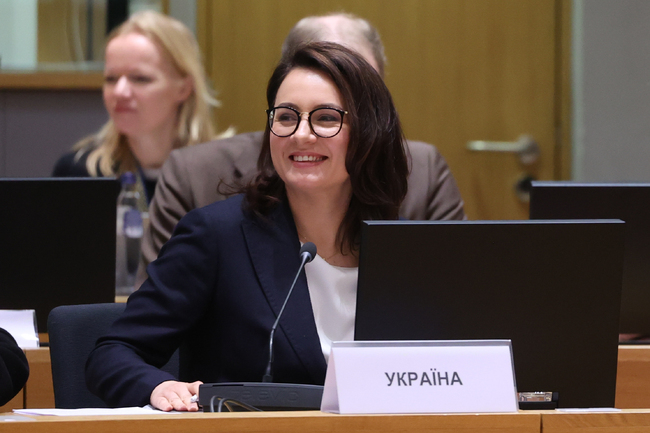 Парламентът на Украйна ще ратифицира в идните няколко седмици сделката със САЩ относно украински минерални находища, заяви украинската вицепремиерка