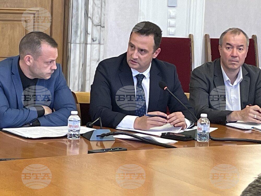 България е първата страна, която предприема конкретни действия по изграждането на Вертикалния газов коридор, каза Жечо Станков
