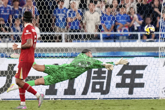 Гиорги Мамардашвили е напълно способен да измести Алисон Бекер от титулярната позиция в Ливърпул