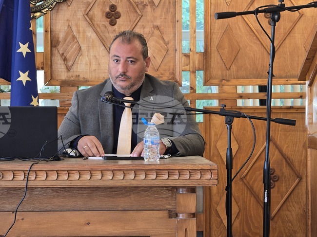 В Червен бряг Общинският съвет върна за обсъждане поемането на краткосрочен общински дълг