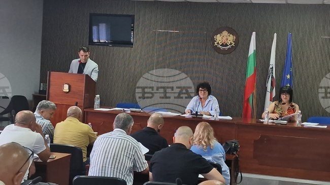 Бяхме отговорни и допринесохме за работата на Община Омуртаг, каза председателят на Общинския съвет Бахтишен Ахмедова 