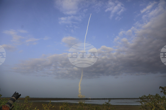 Индия съобщи, че е извършила успешен тест с балистична ракета "Агни-5"