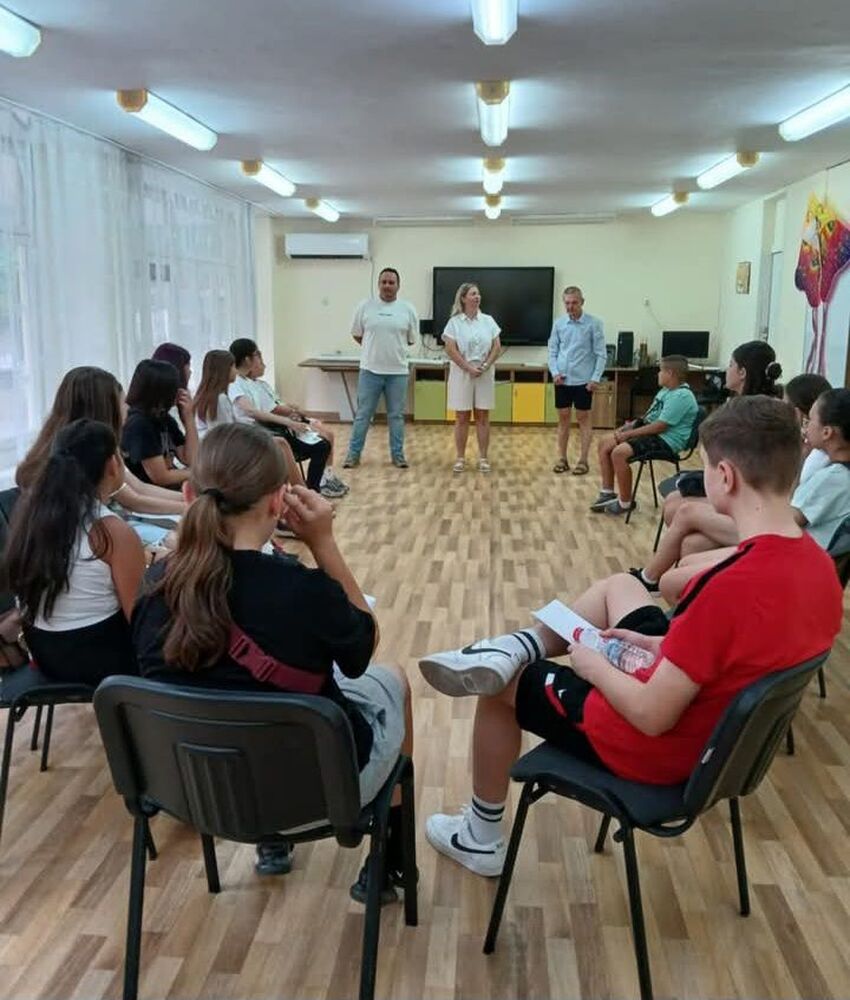 Участниците в инициативата "Еколято" в Разград научиха как да използват безопасно изкуствен интелект