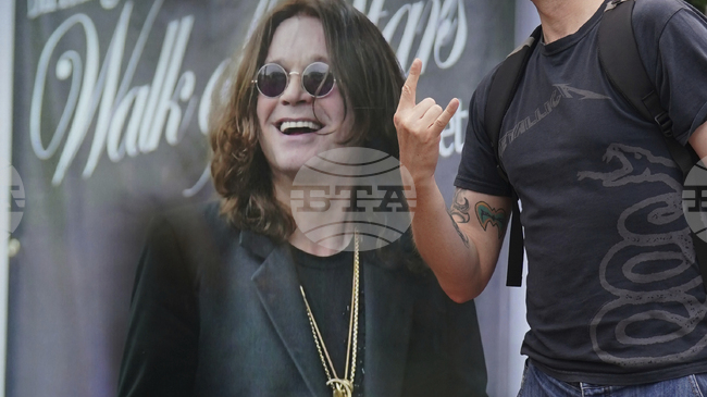 Изложба, посветена на Ози Озбърн в Бирмингам, бе удължена до 27 септември