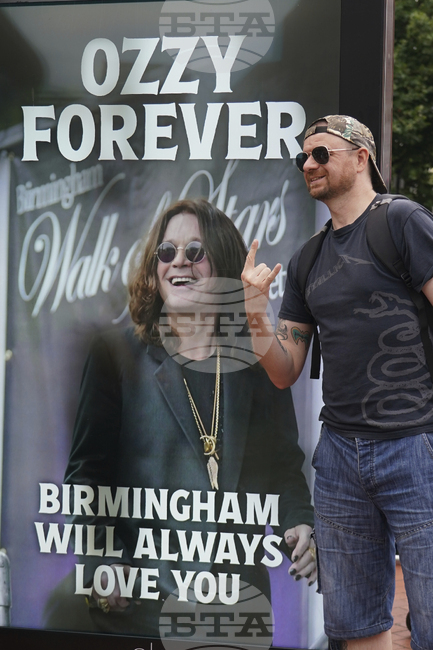 Изложба, посветена на Ози Озбърн в Бирмингам, бе удължена до 27 септември