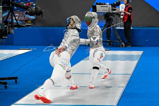 Българските сабльорки са пети отборно на световното първенство по фехтовка в Грузия