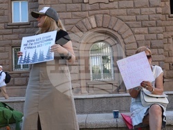 Жители на Трън и района - протест - пожар