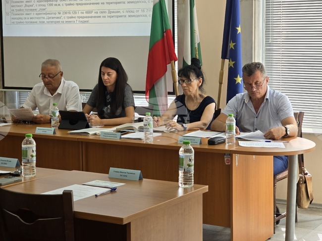 Общинският съвет в Бяла Слатина реши да бъде закупен булдозер за нуждите на общинско предприятие „Чистота и строителство“