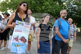 Жители на Трън и района - протест - пожар