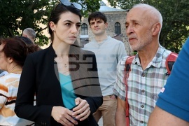 Жители на Трън и района - протест - пожар