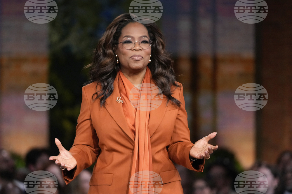 Опра Уинфри похвали въведената от Австралия забрана за достъп на децата до социалните медии 