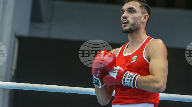 Уилиам Чолов продължава на Европейското първенство по бокс в Унгария