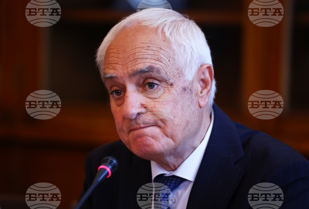  Взети са ограничения за подсилване на наблюдението в нашето въздушно пространство на североизток, заяви министър Запрянов 