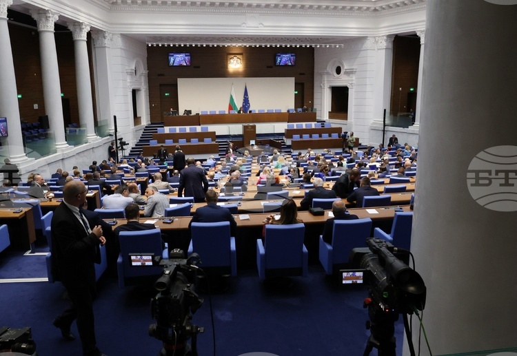 Health Insurance Act Revisions Revoted, Overriding Presidential Veto