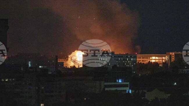 Най-малко един човек бе ранен при руска атака с балистична ракета в украинската Днепропетровска област