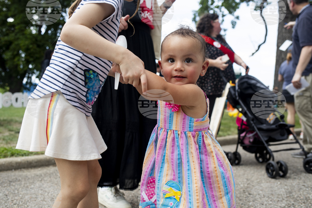 Cash for Moms Michigan