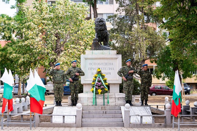 Стара Загора почете паметта на героите си