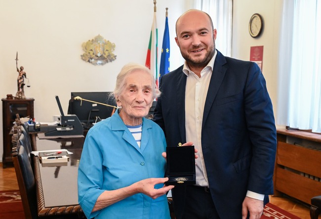 Министърът на правосъдието подпечата указа за обнародване на измененията в Закона за международния търговски арбитраж