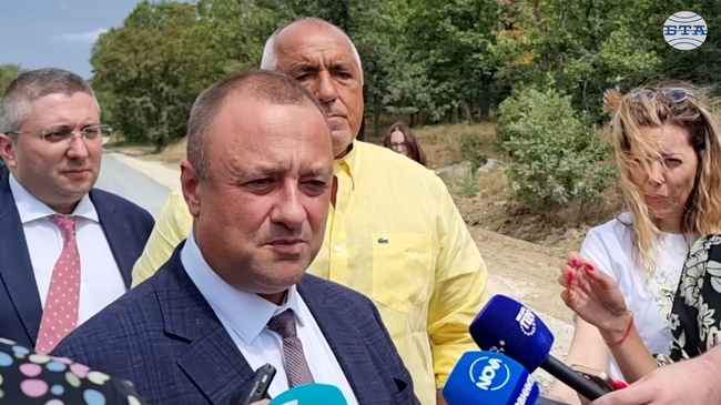 Две магистрали ще бъдат пуснати в експлоатация тази година, каза министър Иван Иванов