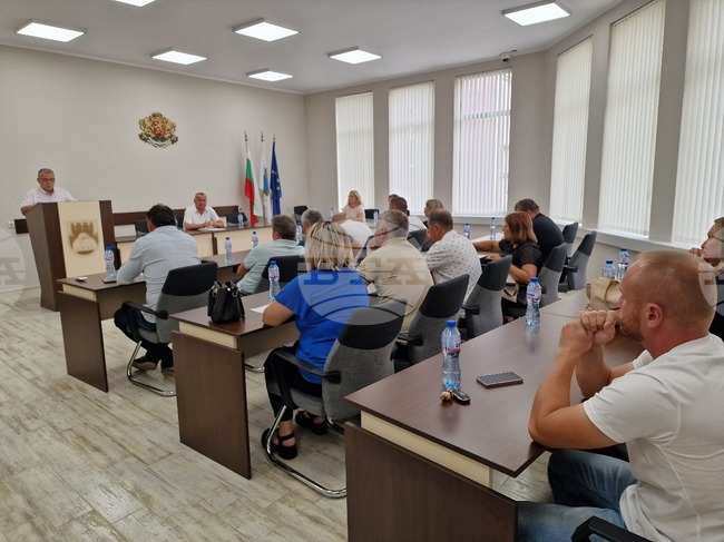 Общинските съветници в Завет приеха общинска програма на мерките за закрила на деца с изявени дарби