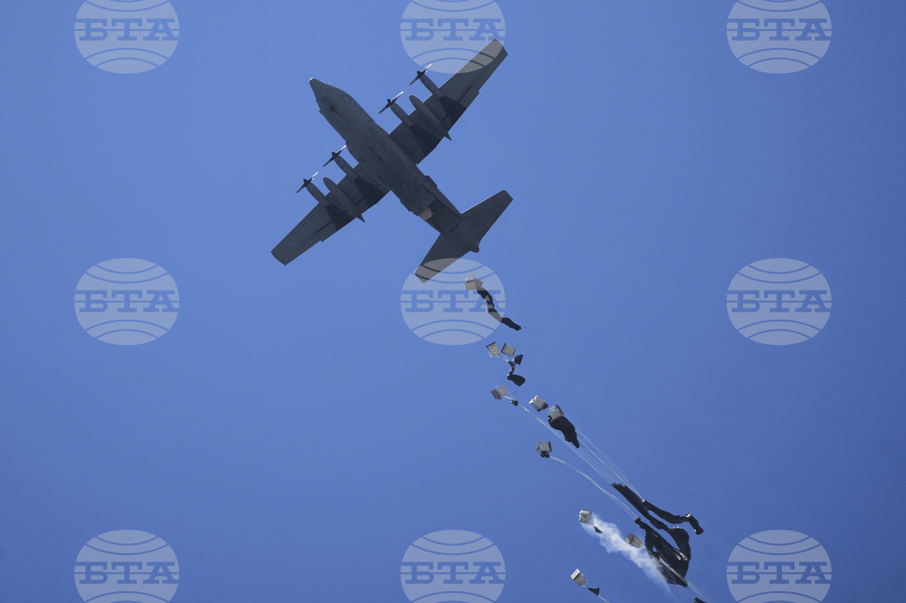 Франция изпраща 40 тона хуманитарна помощ на Газа, съобщи Париж