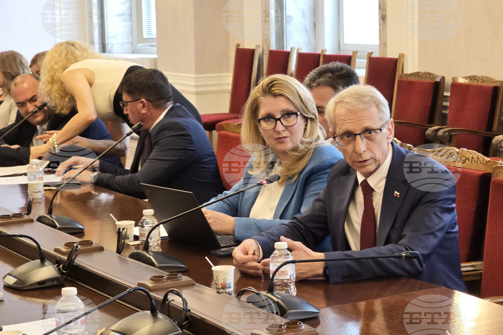 Образованието трябва да бъде надпартийно, каза Николай Денков от ПП-ДБ