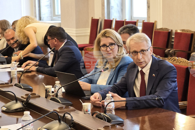 Образованието трябва да бъде надпартийно, каза Николай Денков от ПП-ДБ