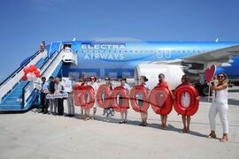 Бургас - летище - посрещане на едномилионен пътник за 2025 година