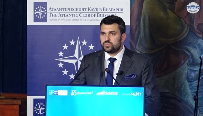 НАТО и ЕС са начин на живот, реалност, в която сме развивали себе си, каза външният министър на форум в Централния военен клуб
