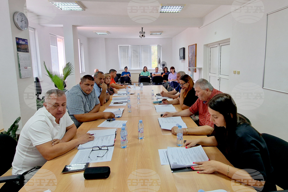 Общинският съвет в Баните прие детска градина и две училища да бъдат вписани като защитени