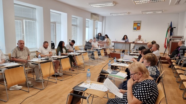 Промени в размера на някои от местните данъци прие Общински съвет - Мездра