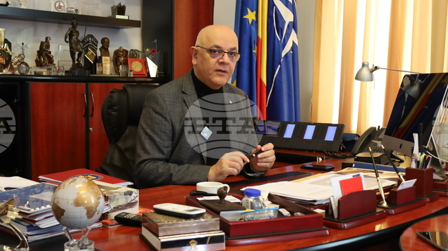 Забрана на социалните мрежи за деца под 15-годишна възраст в Румъния поиска началникът на Департамента за извънредни ситуации Раед Арафат