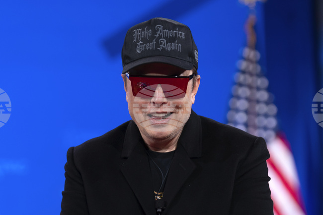 "Уолстрийт Джърнъл": "Мъск изостави плановете си за нова политическа партия 