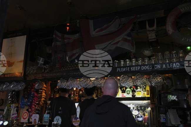 Ограничаване на достъпа до кръчми и концерти в Англия и Уелс за извършилите престъпление предвиждат законодателни предложения